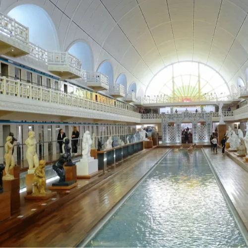 Photo du musée de la piscine de Roubaix pour illustrer le dépigeonnage dans la ville de Roubaix et ses alentours.